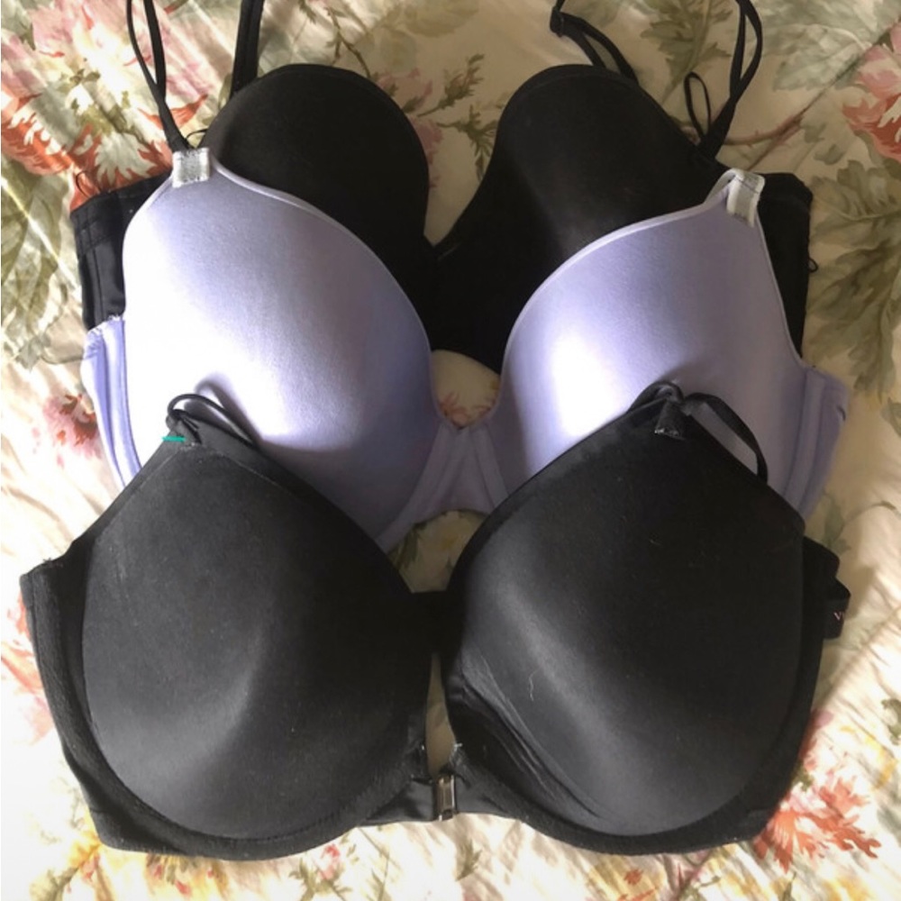 Woman’s Victoria Secret Bra Bundle